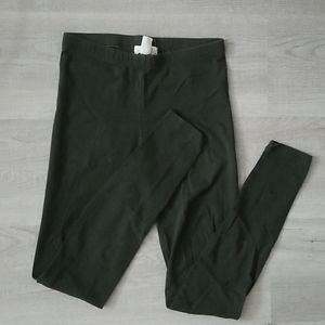 ✨3/10✨ F21 navy green leggings
